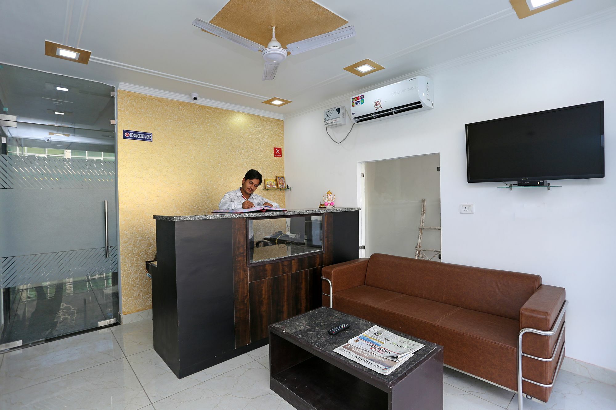 Hotel Aero Stay Nowe Delhi Zewnętrze zdjęcie
